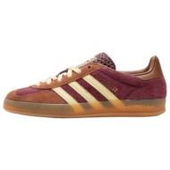  xαμηλά sneakers adidas gazelle indoor maroon almost yellow |