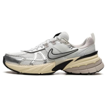 xαμηλά sneakers nike v2k run summit σε προσφορά