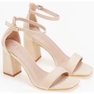  πέδιλα με χοντρό τακούνι και κλειστή φτέρνα - μπεζ