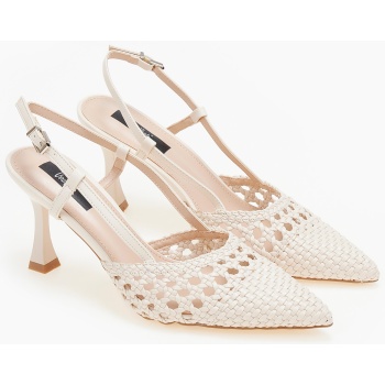 μυτερά γοβάκια με ιδιαίτερο σχέδιο 