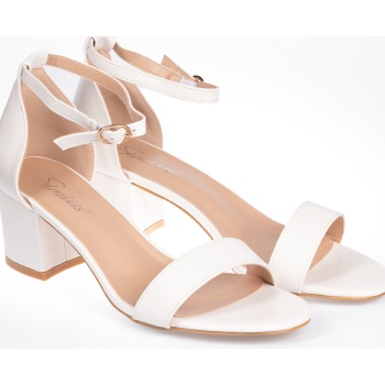 πέδιλα με χοντρό τακούνι - λευκό