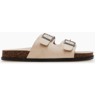  σανδάλια με suede υφή και αγκράφες - μπεζ