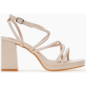 πέδιλα με χοντρό τακούνι και λουράκια