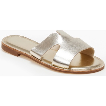 φλατ εξώφτερνα σανδάλια με φάσα και