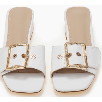 χαμηλά mules με αγκράφα - λευκό