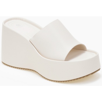 ψηλές πλατφόρμες με φαρδιά φάσα. - μπεζ