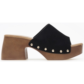 γυναικεία τσόκαρα με φάσα σε suede υφή