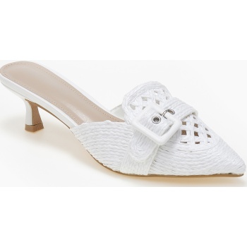 χαμηλά μυτερά mules με λεπτό τακούνι