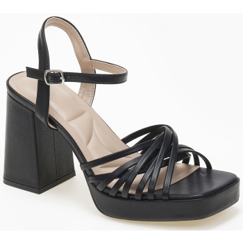 ψηλά γυναικεία πέδιλα με χοντρό τακούνι