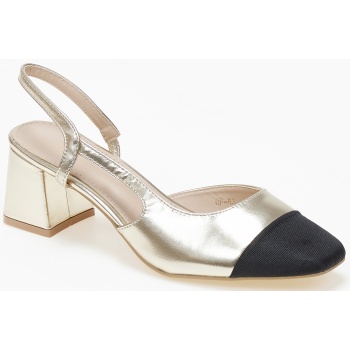 χαμηλές γόβες με χοντρό τακούνι και