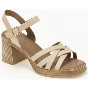 γυναικεία πέδιλα με χοντρό τακούνι και