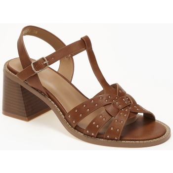 χαμηλά πέδιλα με χοντρό τακούνι και