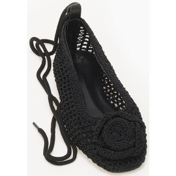 μπαλαρίνες πλεκτές με λουλούδι και