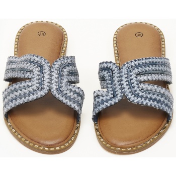 γυναικεία σανδάλια με ψάθινο σχέδιο 