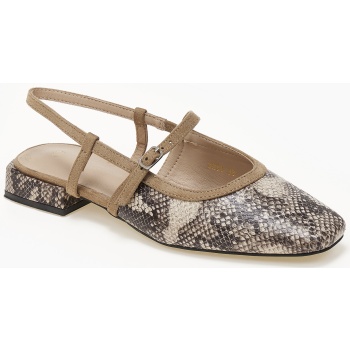 χαμηλά εξώφτερνα γοβάκια με χοντρό