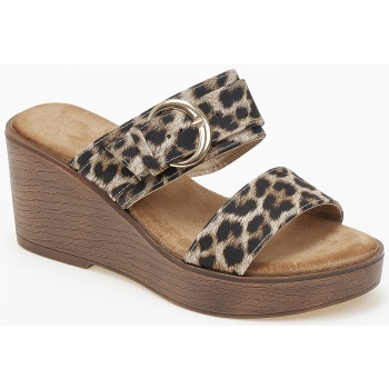 γυναικείες πλατφόρμες με δυο φάσες και