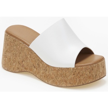 γυναικείες πλατφόρμες με φάσα και όψη