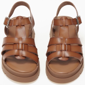 σανδάλια flatform με τρακτερωτή σόλα 