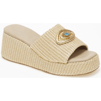 πλατφόρμες με ψάθα και διακοσμητικό