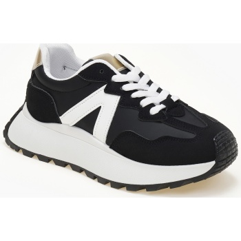 sneaker με διχρωμία και chuncky σόλα 