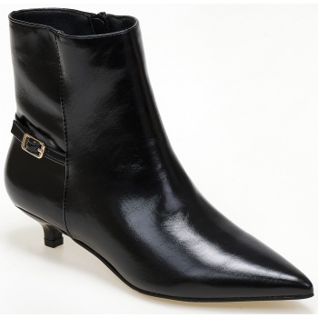 μυτερά μποτάκια με χαμηλό τακούνι και