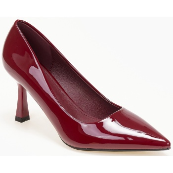 λουστρίνι γόβες με ιδιαίτερο τακούνι 