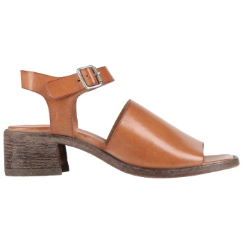 moma παπουτσια πέδιλα