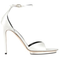  victoria beckham παπουτσια πέδιλα