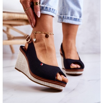 women`s comfortable sandals with buckle σε προσφορά