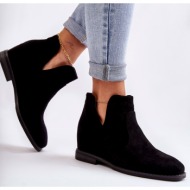  suede boots with cut-outs on a flat heel black henriette