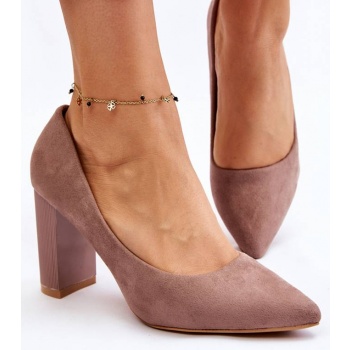 suede pumps on a fashionable heel beige σε προσφορά