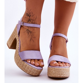 comfortable suede sandals on a robust σε προσφορά