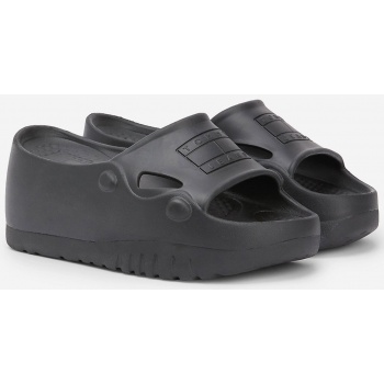 black women`s slippers on the tommy σε προσφορά