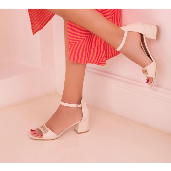 soho beige women`s classic heeled shoes σε προσφορά