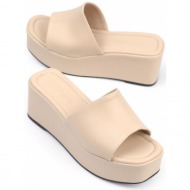  capone outfitters capone women`s beige heels with single strap. flatform slippers.