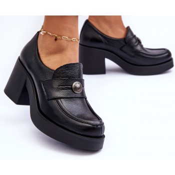 women`s leather shoes on a pillar black σε προσφορά