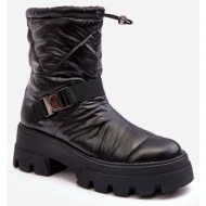  women`s ankle boots with a massive sole and a flat heel, black werikse