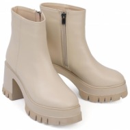  capone outfitters capone women`s round toe boots with zipper at the side, medium heel.