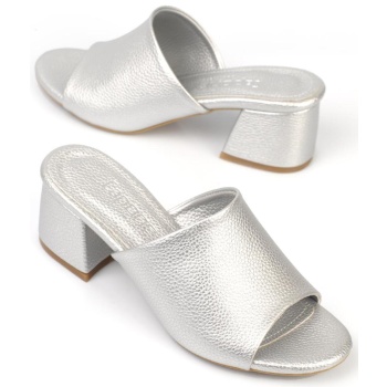 capone outfitters women`s slippers σε προσφορά