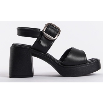 capone outfitters women`s platform σε προσφορά