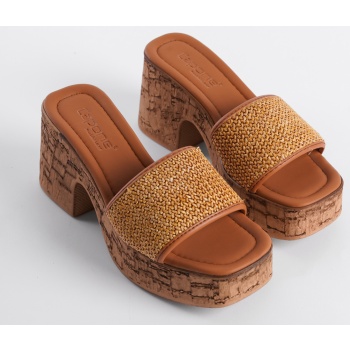 capone outfitters women`s cork platform σε προσφορά