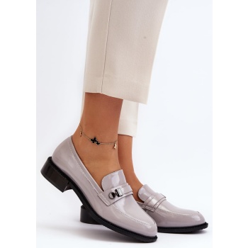 women`s patent leather grey loafers σε προσφορά