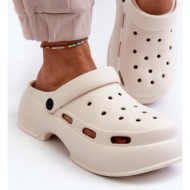  women`s foam slippers with solid soles white danollia