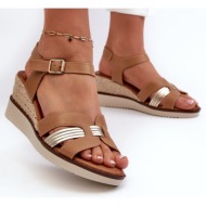  women`s wedge sandals with a knitted brown star