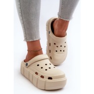  beige women`s foam slippers on the itubia platform