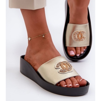 elegant, lightweight women`s slippers σε προσφορά