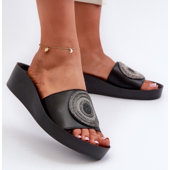 women`s leather flip-flops with s σε προσφορά