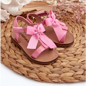 patent leather children`s sandals with σε προσφορά