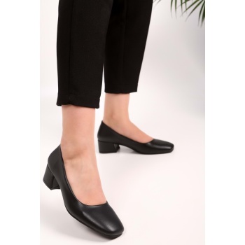 shoeberry women`s tria black skin σε προσφορά