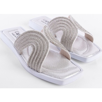 capone outfitters stone slippers σε προσφορά